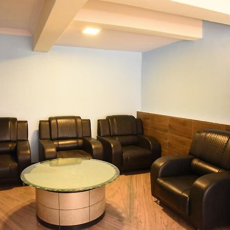 The Sky Inn Navi Mumbai Exterior foto